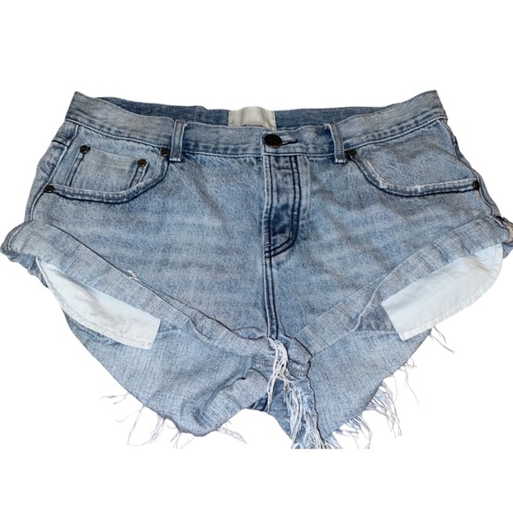 One Teaspoon Pants - One Teaspoon Bandits Denim Shorts Light Wash Distressed Cuffed Blue Size 31